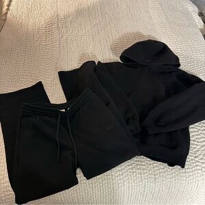 black aritzia cozy fleece sweat set